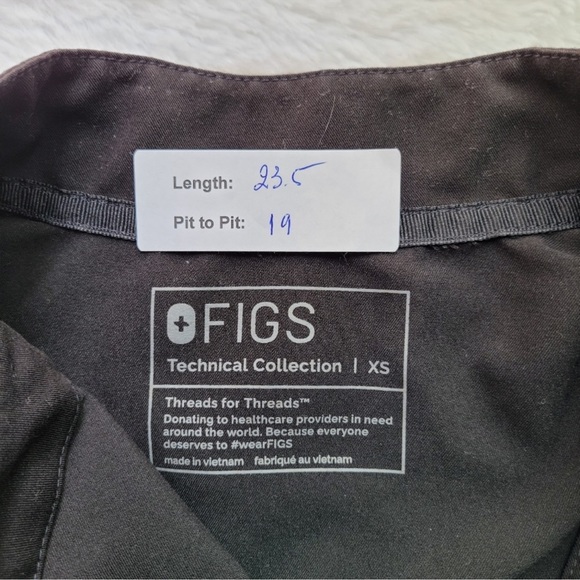 LIMITED EDITION Figs XS Montex Scrub Top - Picture 6 of 7